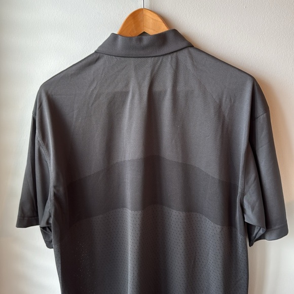 Nike Men's Charcoal Grey Golf Polo - Picture 6 of 9